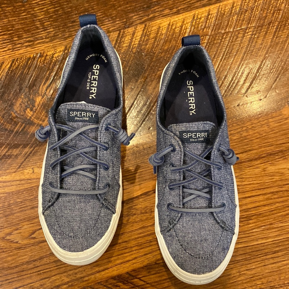 Sperry Topsider, size 8.5, navy, barely worn, excellent condition